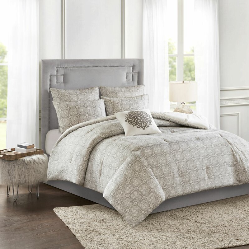 Madison Park 6 piece Embriodered Duvet Set outlet King